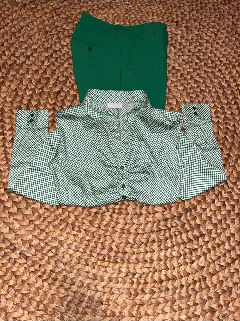 Geometric Ruched Button-Front Shirt - Green & White - Picture 3 of 4